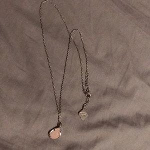 Kendra Scott necklace